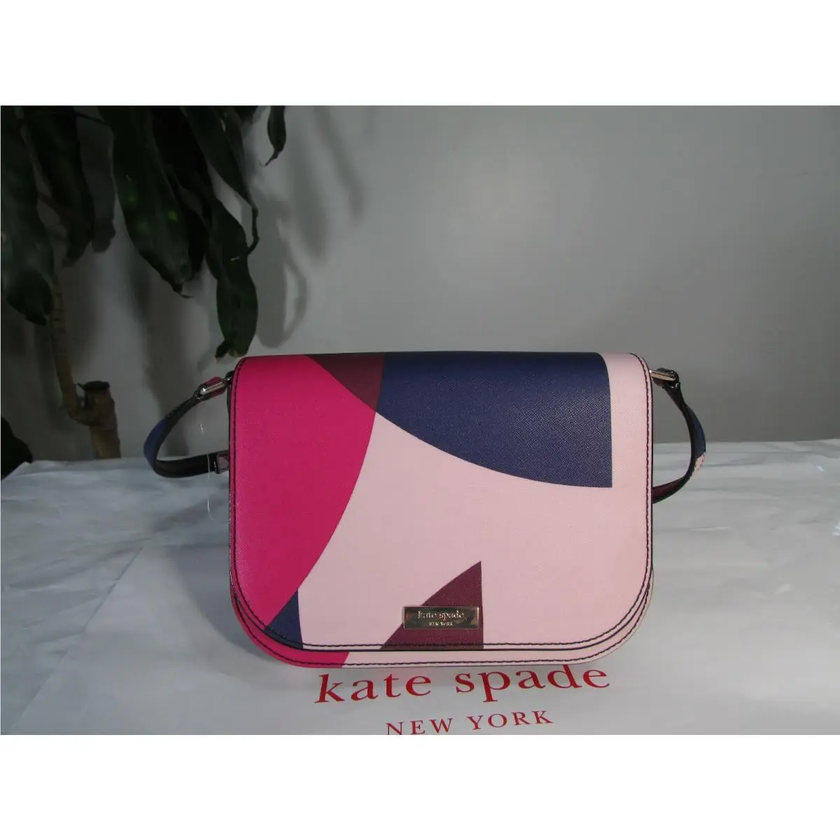 Kate Spade Leather Large Carsen Laurel Way Geo Crossbody Pinkmulti