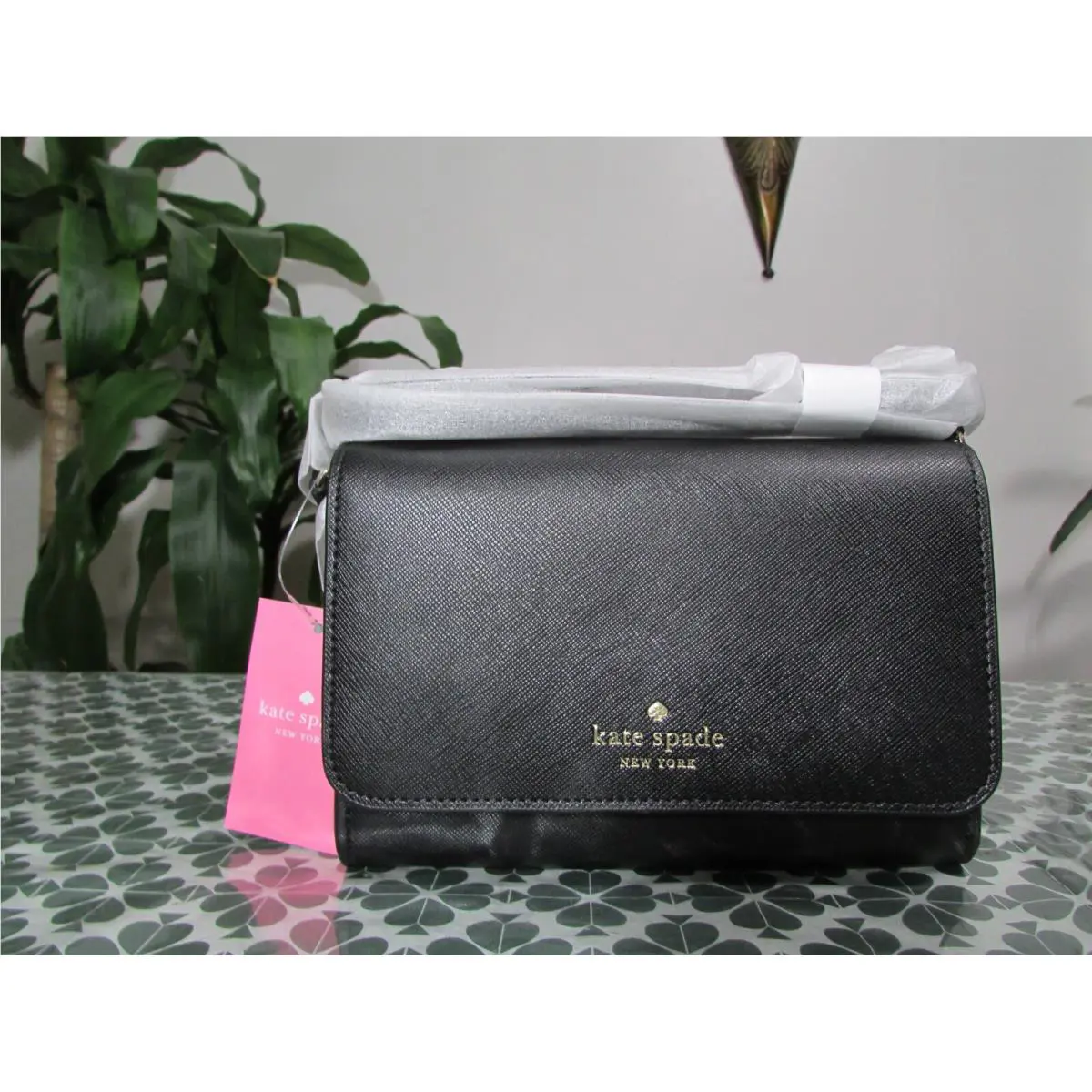 Kate Spade Saffiano Pvc Wallet on a String WLR00455 Black