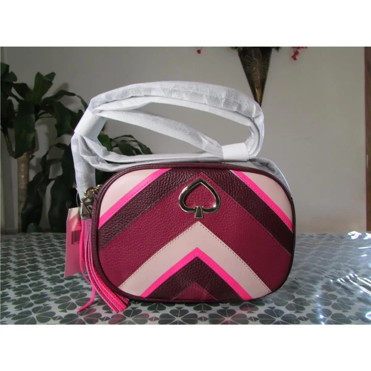 Kate Spade Leather Kourtney Chevron Camera Crossbody WKRU7062 Pink Multi