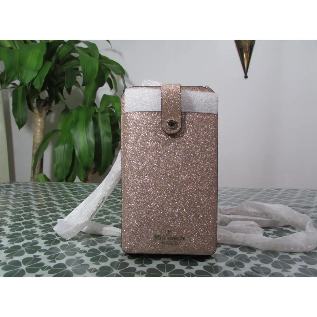 Kaste Spade Boxed Glitter Fabric Crossbody Phone Wallet Rose Gold