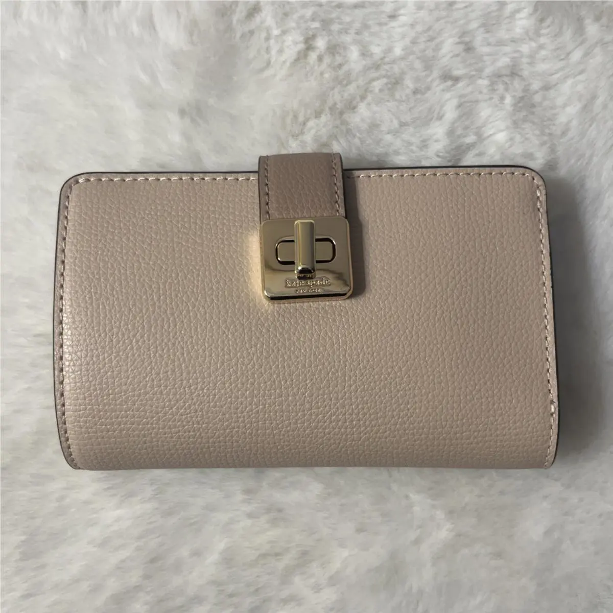 Kate Spade Phoebe Perforated Turnlock Medium Wallet Meringue