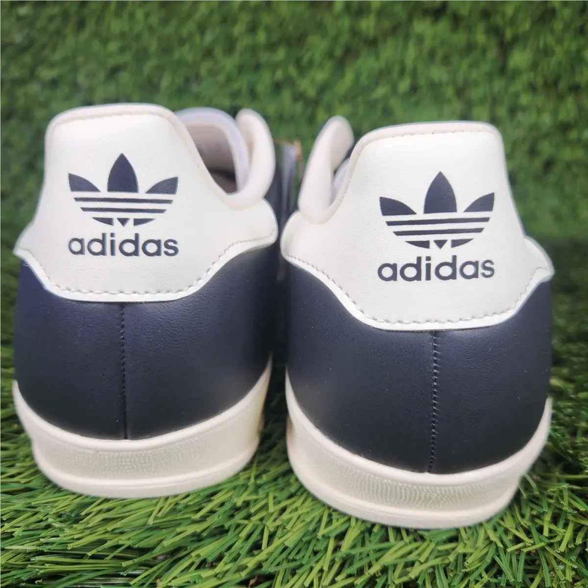 Adidas shoes - adidas Gazelle - Gazelle - JQ8385 - Black 2