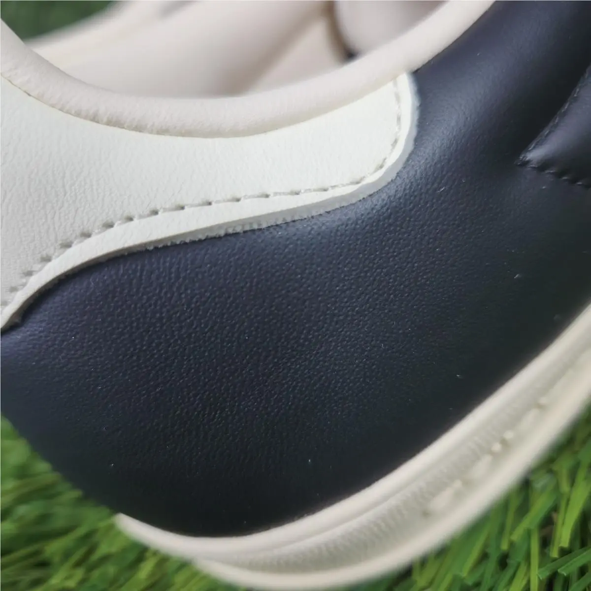 Adidas shoes - adidas Gazelle - Gazelle - JQ8385 - Black 3