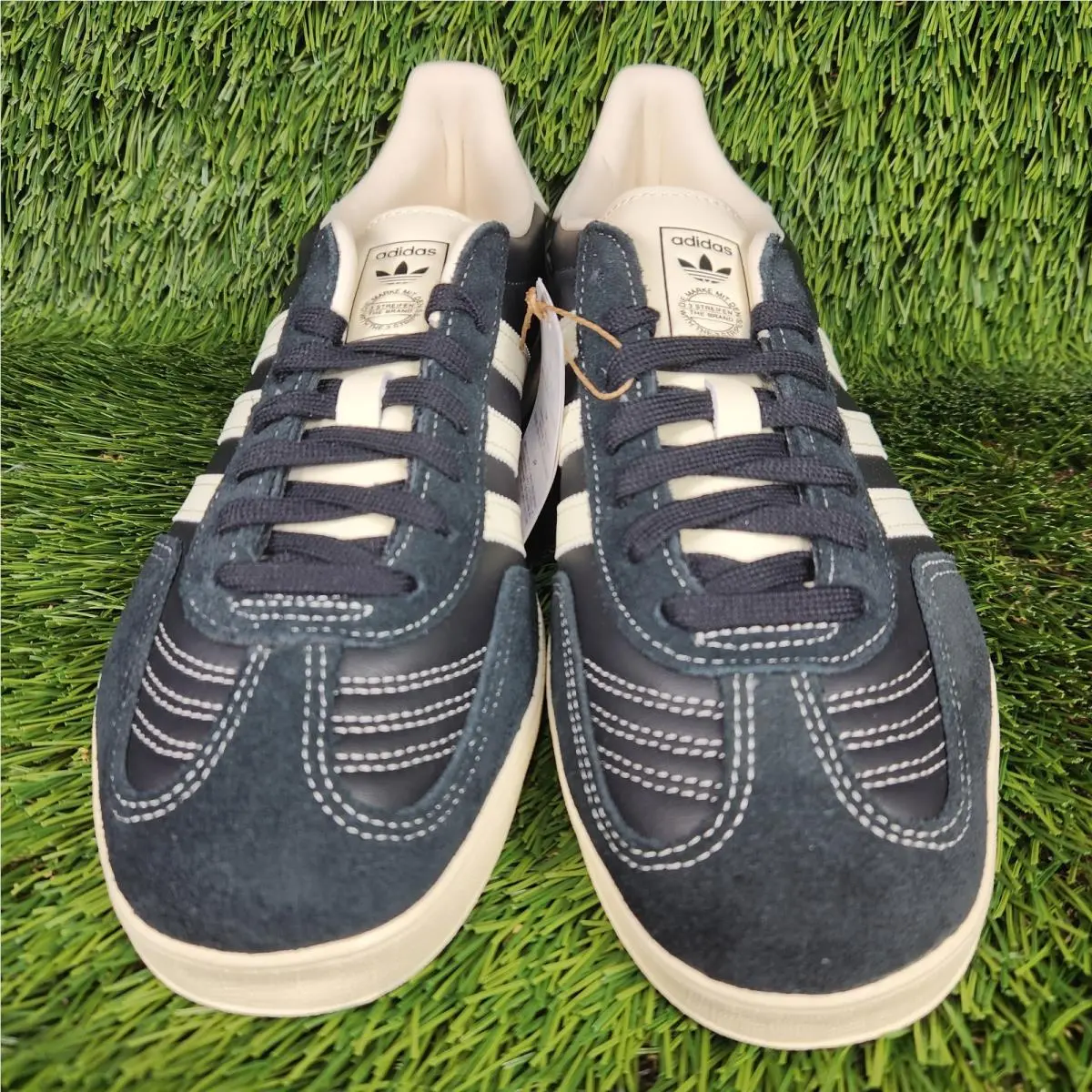 Adidas shoes - adidas Gazelle - Gazelle - JQ8385 - Black 6