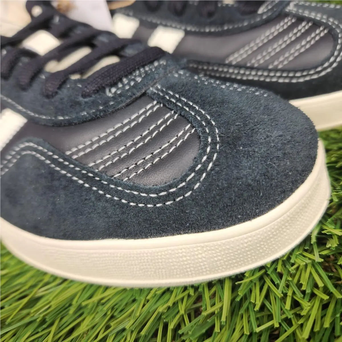 Adidas shoes - adidas Gazelle - Gazelle - JQ8385 - Black 14