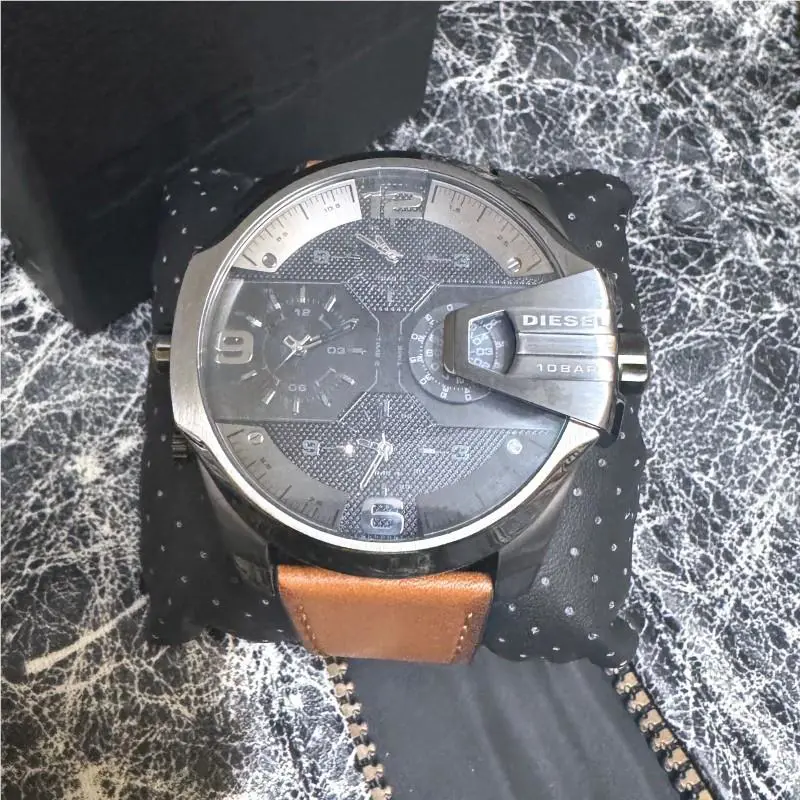 Diesel DZ7445 Men`s Uber Chief Three-hand Brown Leather Watch Gift Box