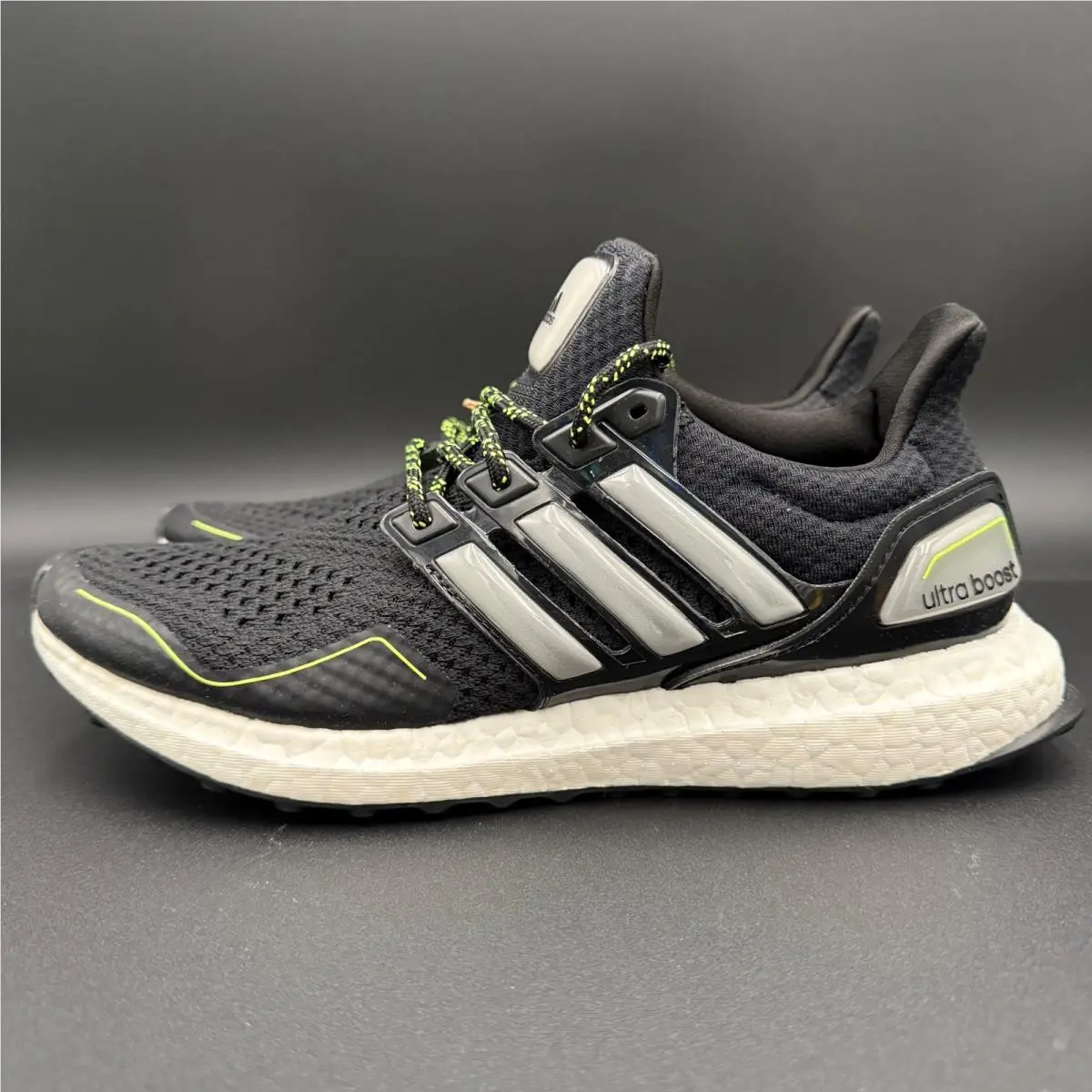 Adidas Women’s Ultraboost 1.0 Sneaker Black Yellow Running Shoe Size 6 ID1749