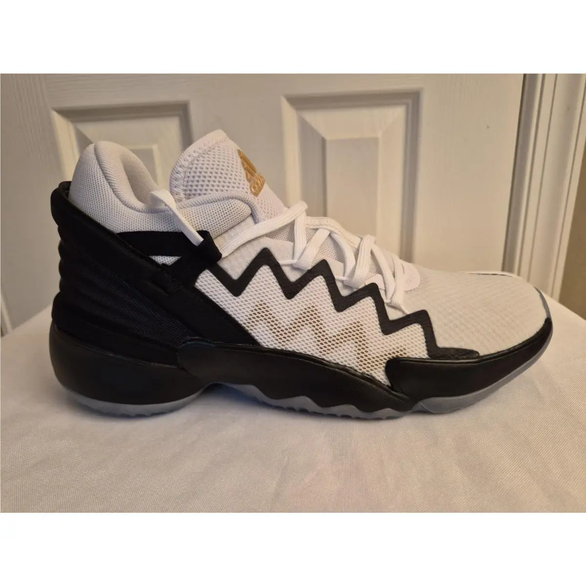 Adidas shoes - adidas D.O.N. Issue - Issue - FW9034 - White 11