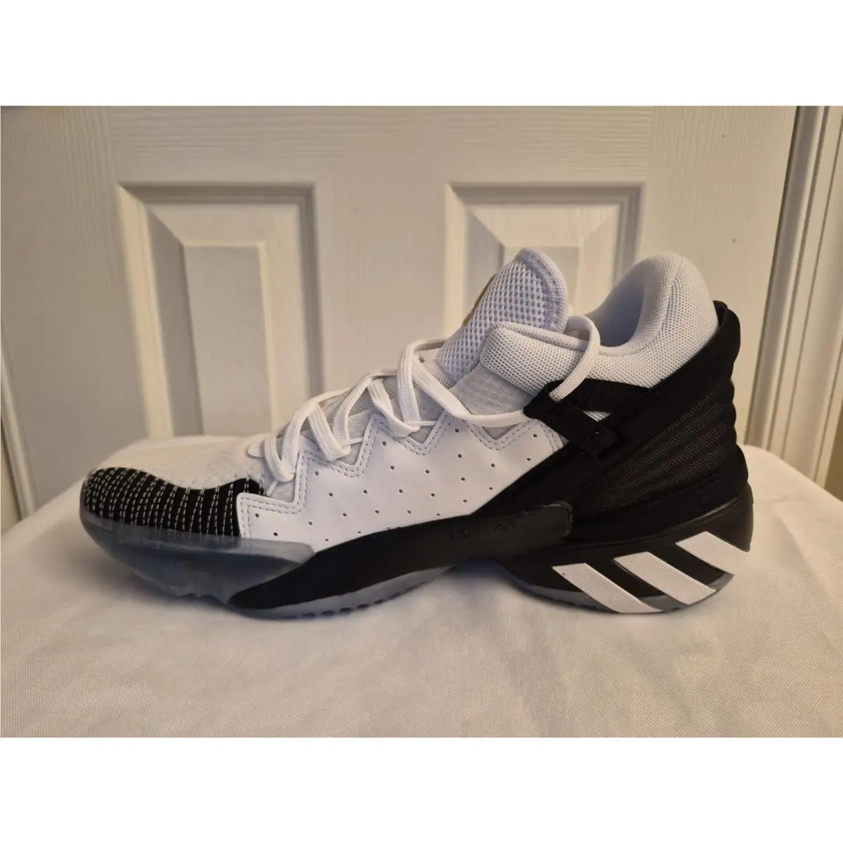 Adidas shoes - adidas D.O.N. Issue - Issue - FW9034 - White 12