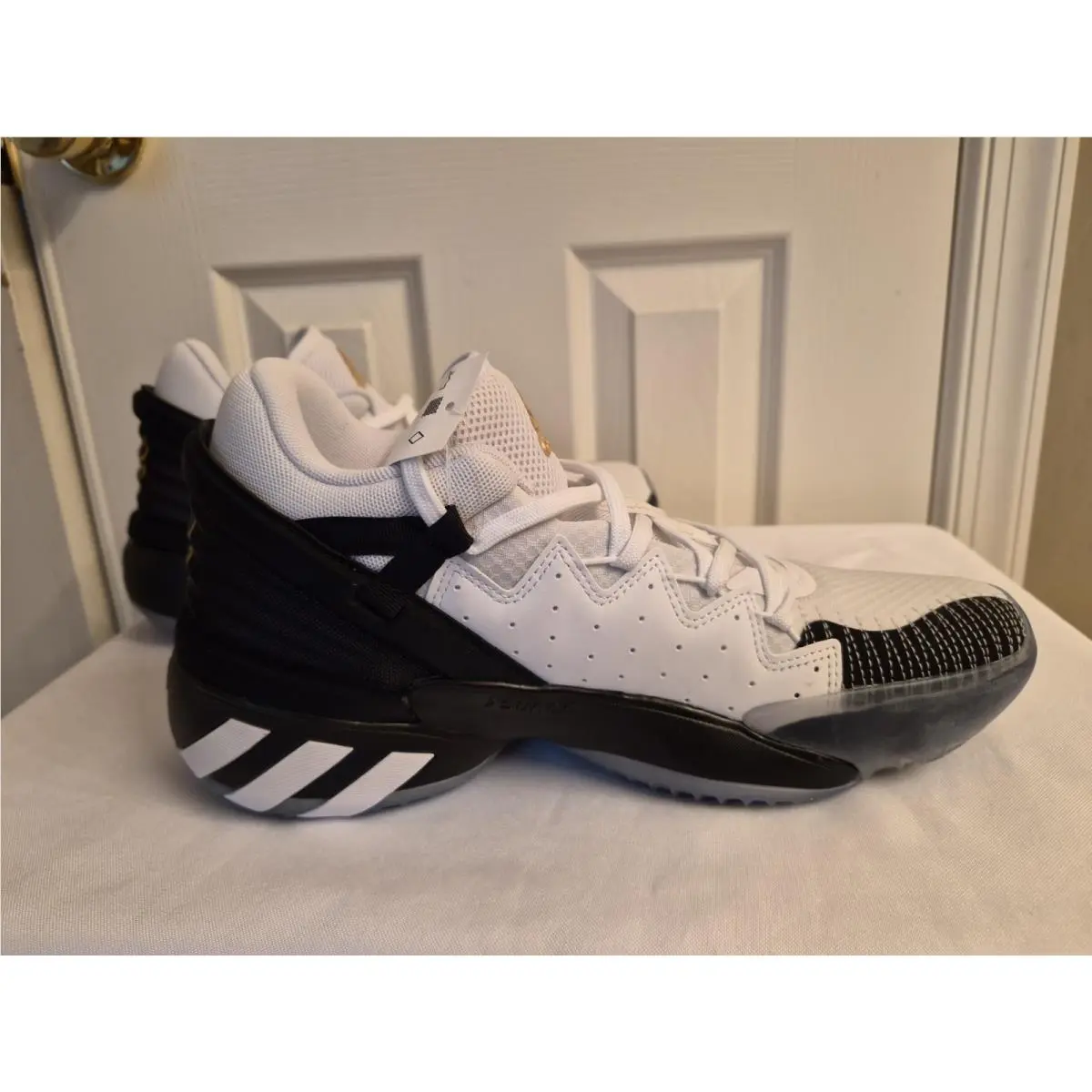 Adidas shoes - adidas D.O.N. Issue - Issue - FW9034 - White 14