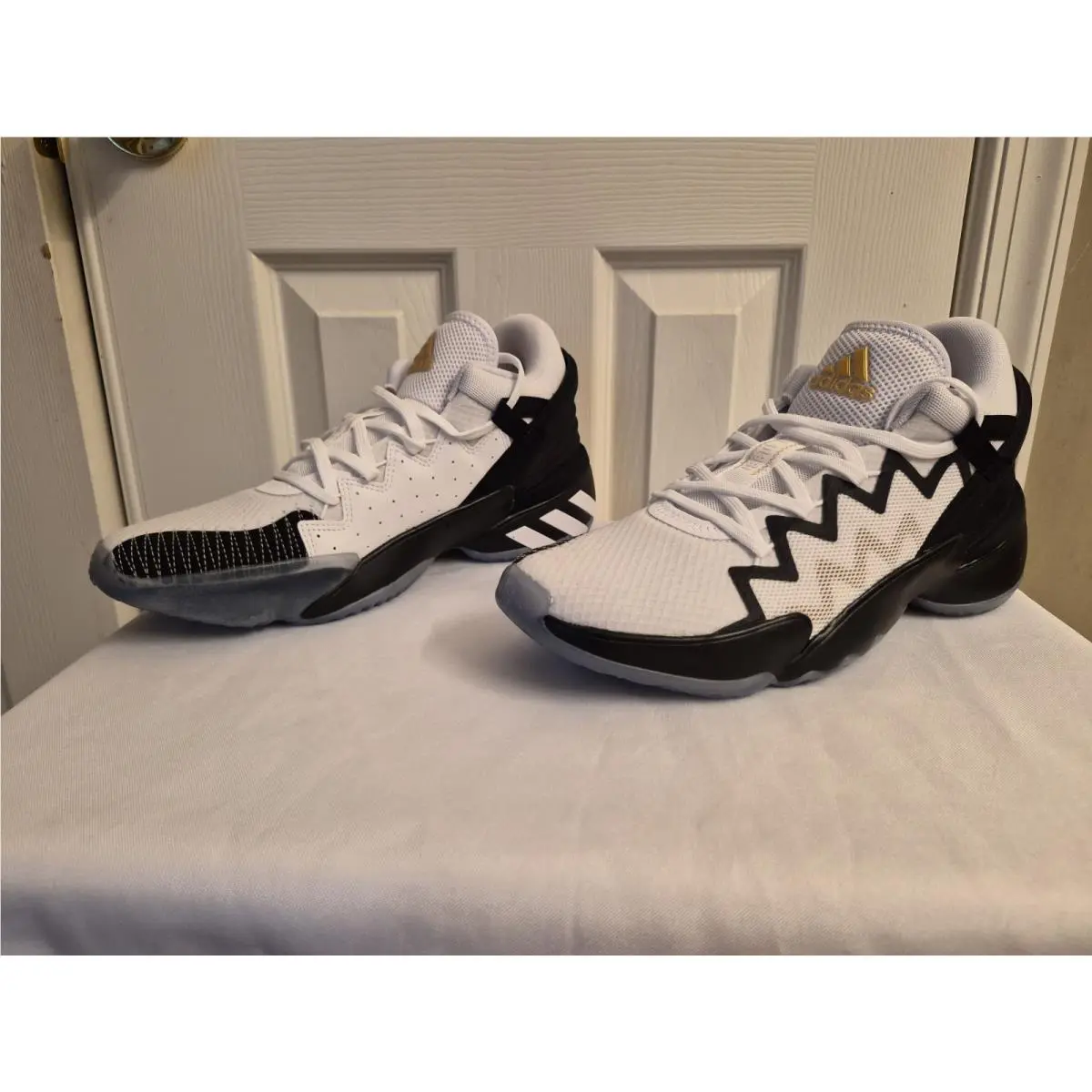 Adidas shoes - adidas D.O.N. Issue - Issue - FW9034 - White 3
