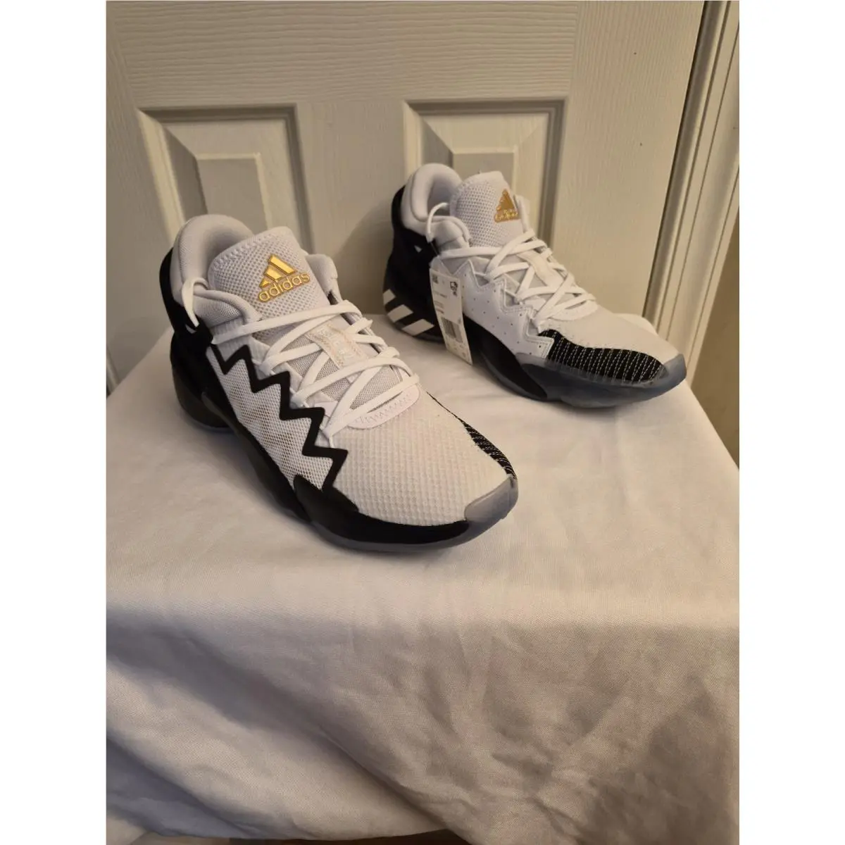 Adidas shoes - adidas D.O.N. Issue - Issue - FW9034 - White 7