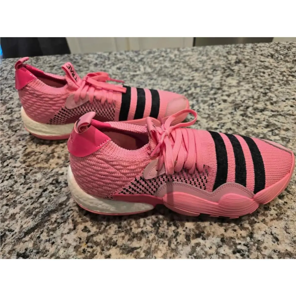 Adidas Trae Young 2.0 Basketball Shoes Men`s Size 11.5