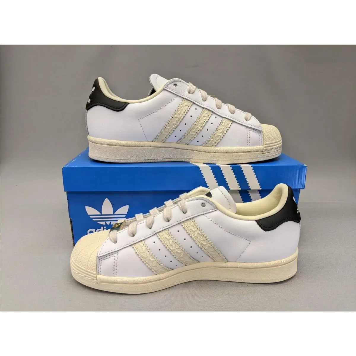 Adidas shoes - NA - ID4675 - Cloud White / Cloud White / Core Black 1