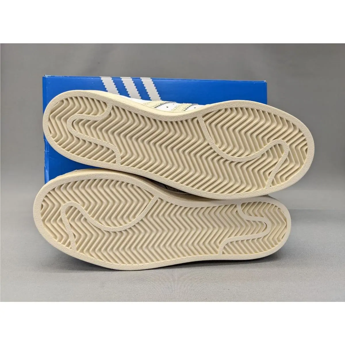 Adidas shoes - NA - ID4675 - Cloud White / Cloud White / Core Black 2