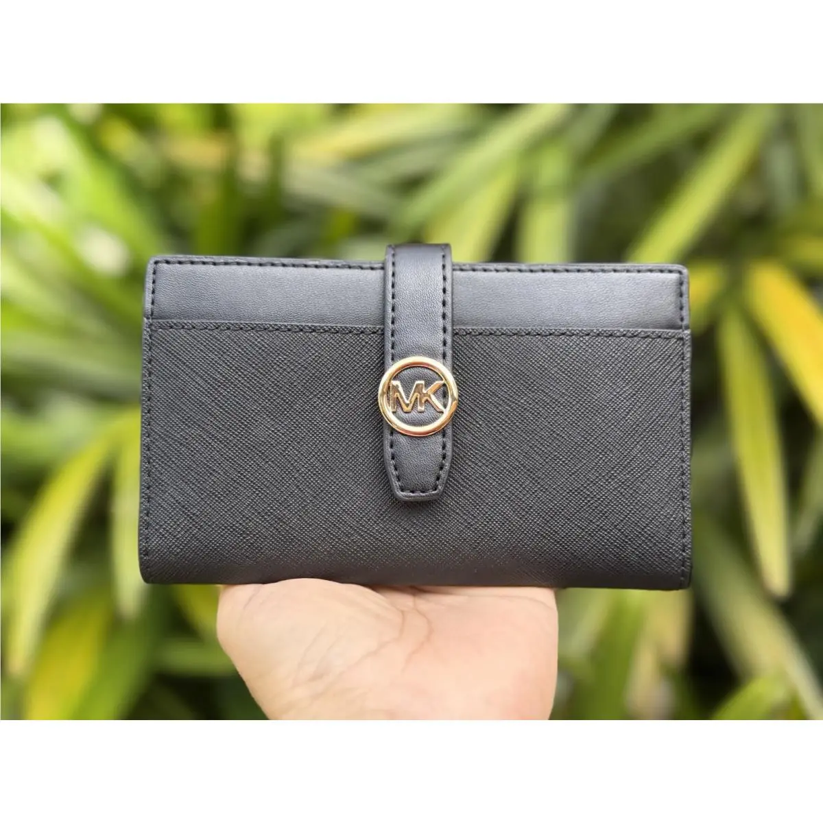 Michael Kors Jet Set Greenwich Medium Bifold Center Zip Wallet Black/gold