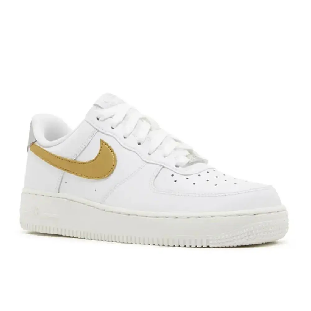 Nike shoes  - White/Metallic Gold 0