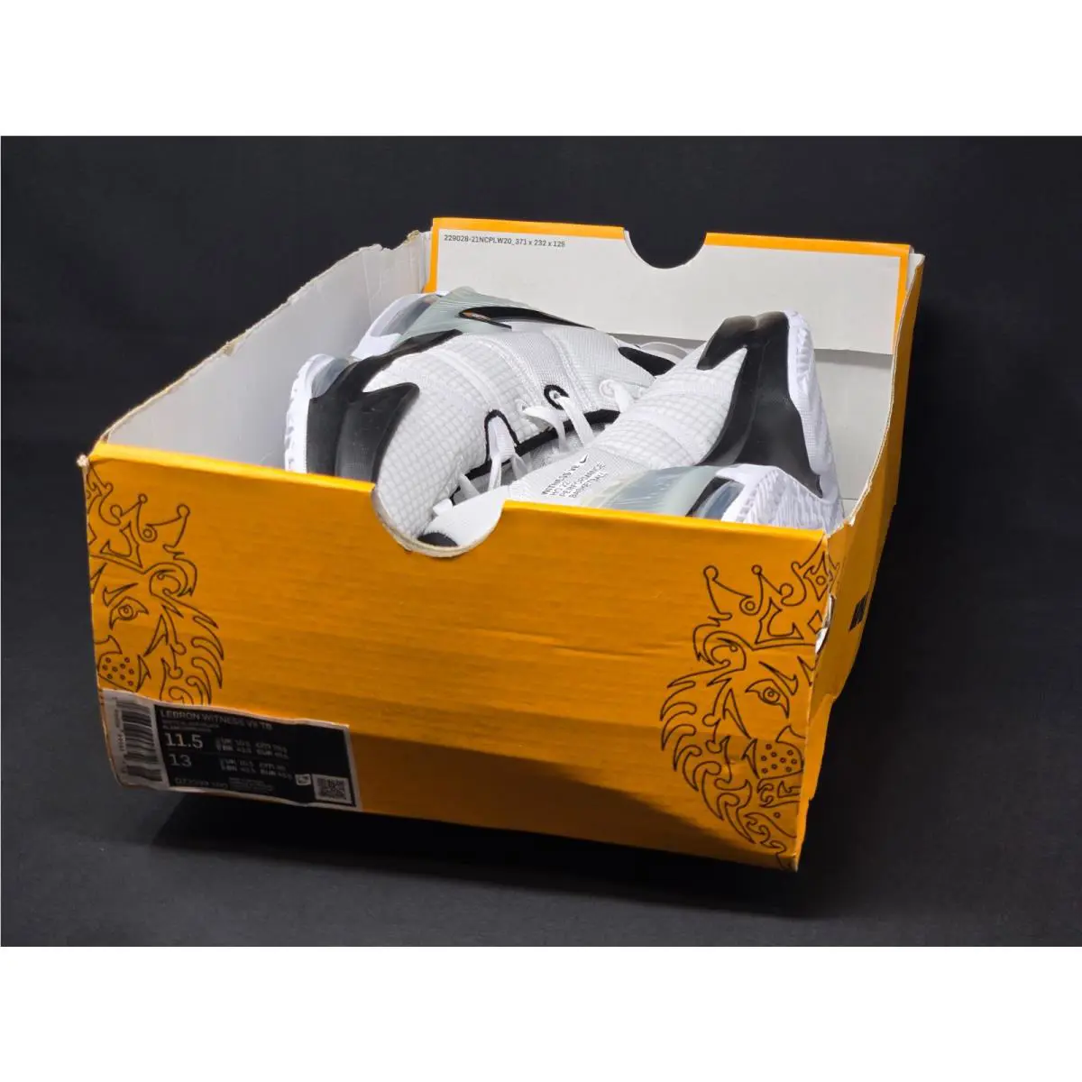 Nike shoes - Nike LeBron Witness - LeBron Witness - DZ3299-100 - White 7