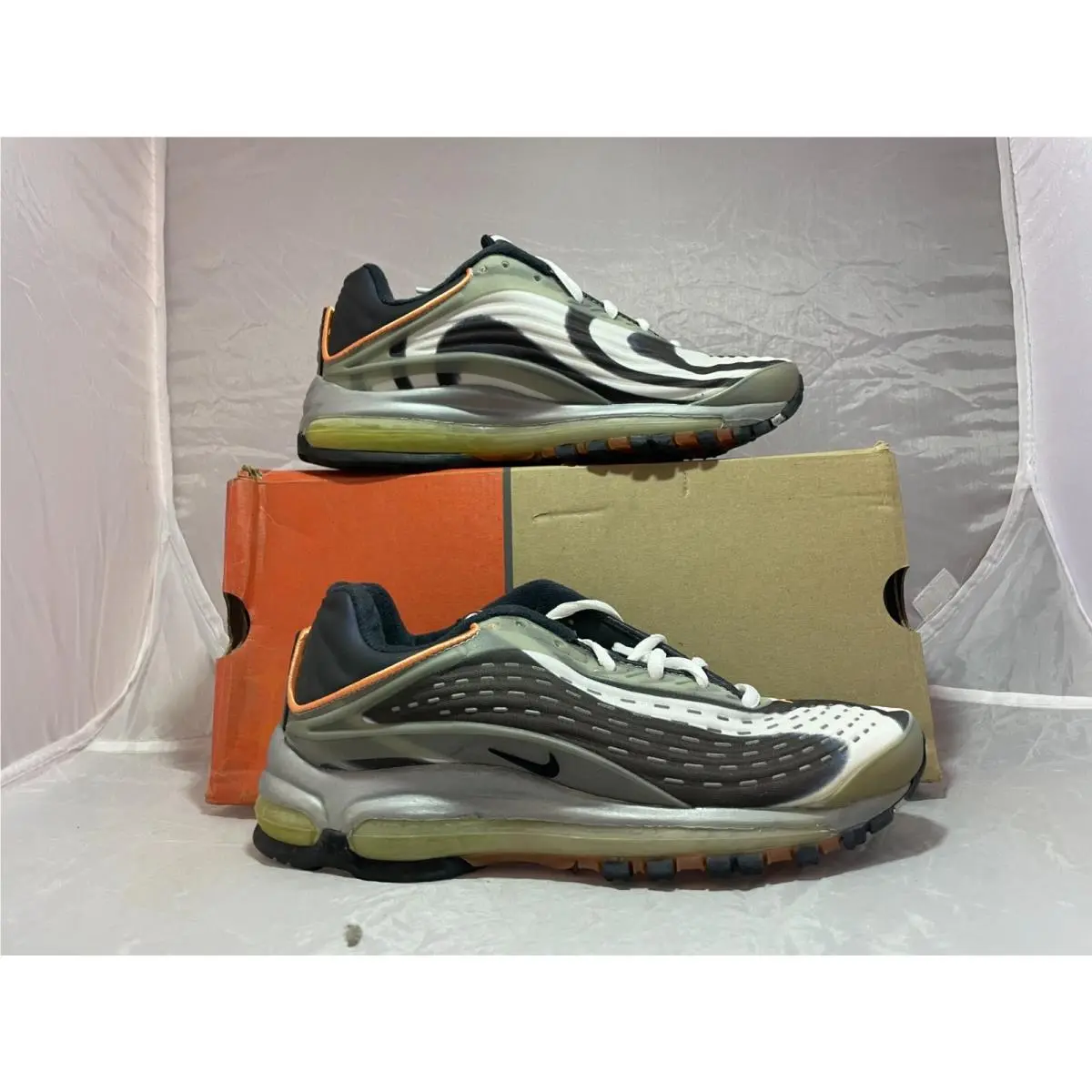 Nike shoes - White 4