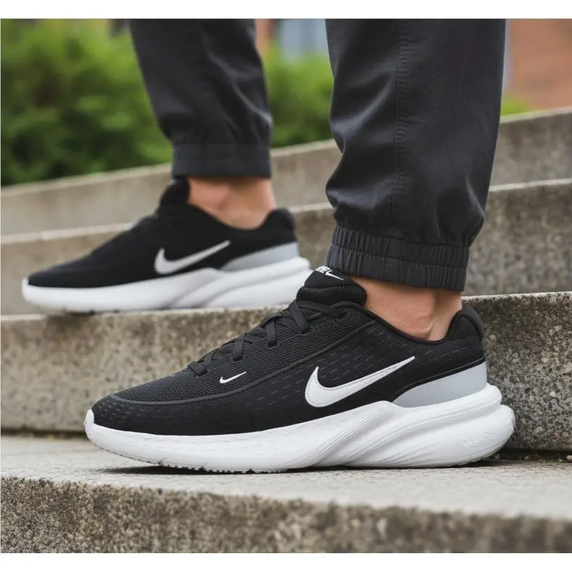 Nike shoes - Black 6