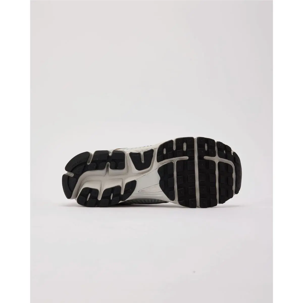 Nike shoes - Nike Air Zoom Vomero 5 - FN6742-001 - Silver 2