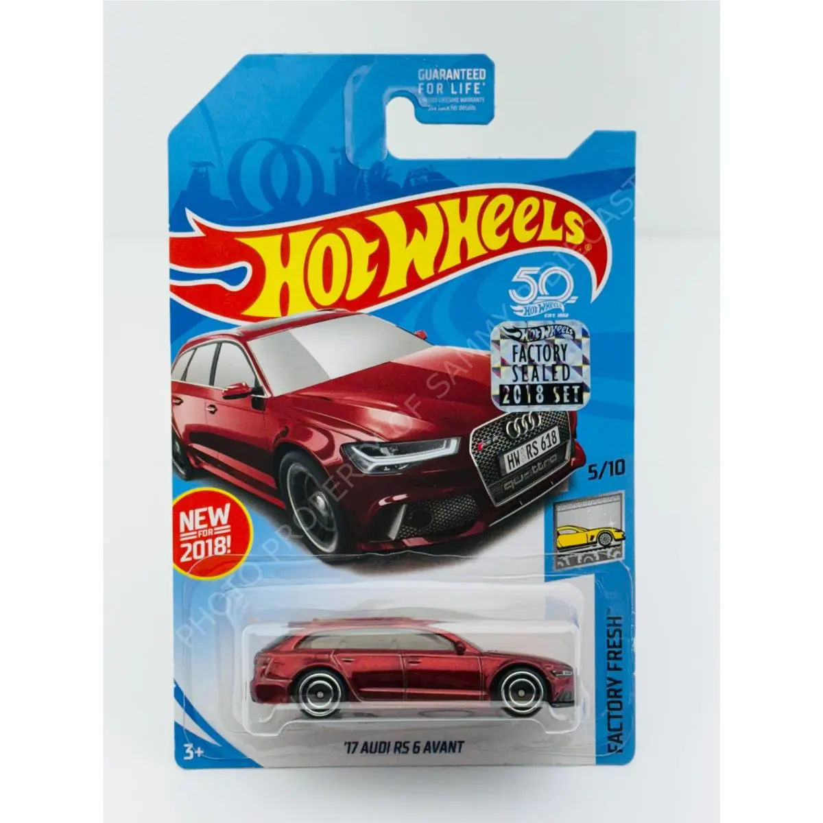 Hot Wheels 2018 Super Treasure Hunt `17 Audi RS 6 Avant W/ Sticker Blister