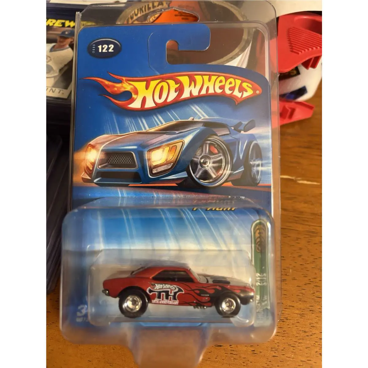 Hot Wheels Treasure Hunt Series 2005 - 1967 Camaro W/rr BW - 122 - Red - Nmip