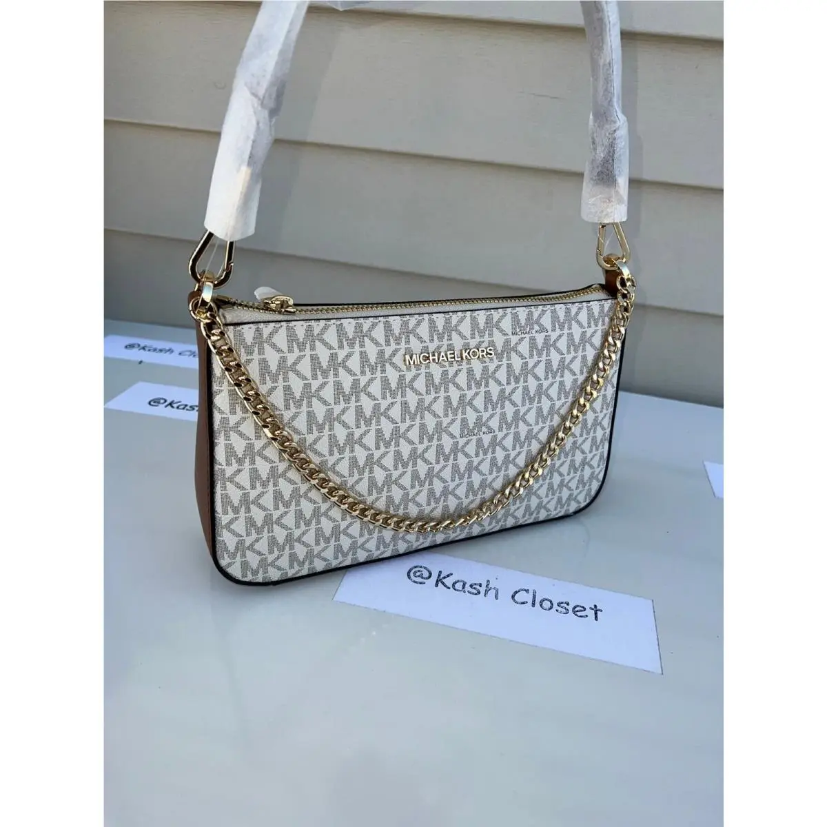 Michael Kors Crossbody Bag Zip Pouchette Medium MK Signature Bag Vanilla