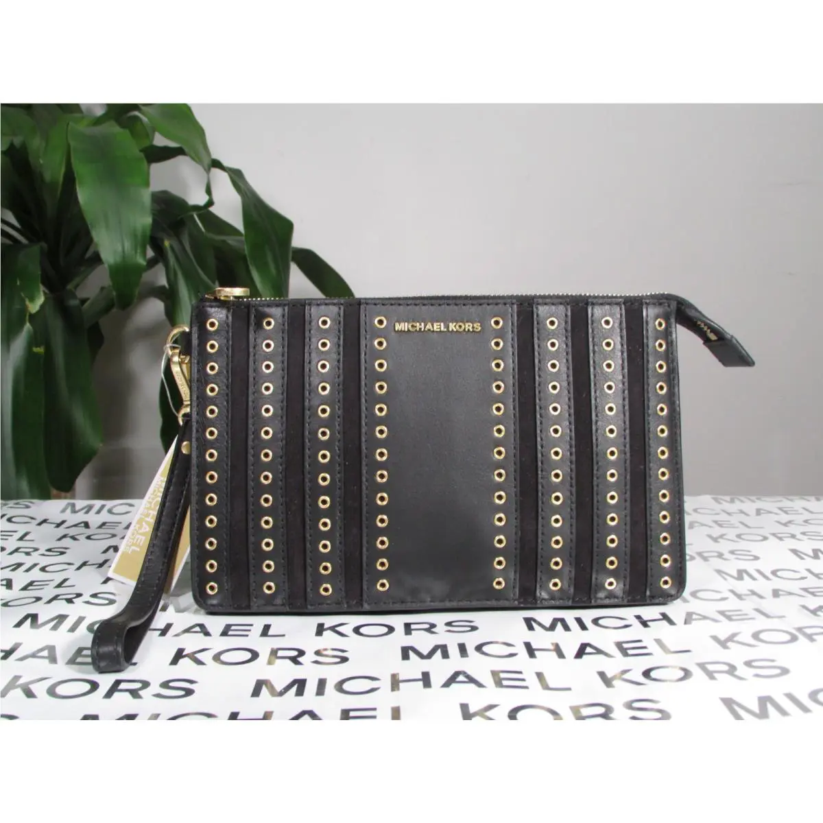 Michael Kors Suede / Leather Brooklyn Grommet MD Wristlet Black