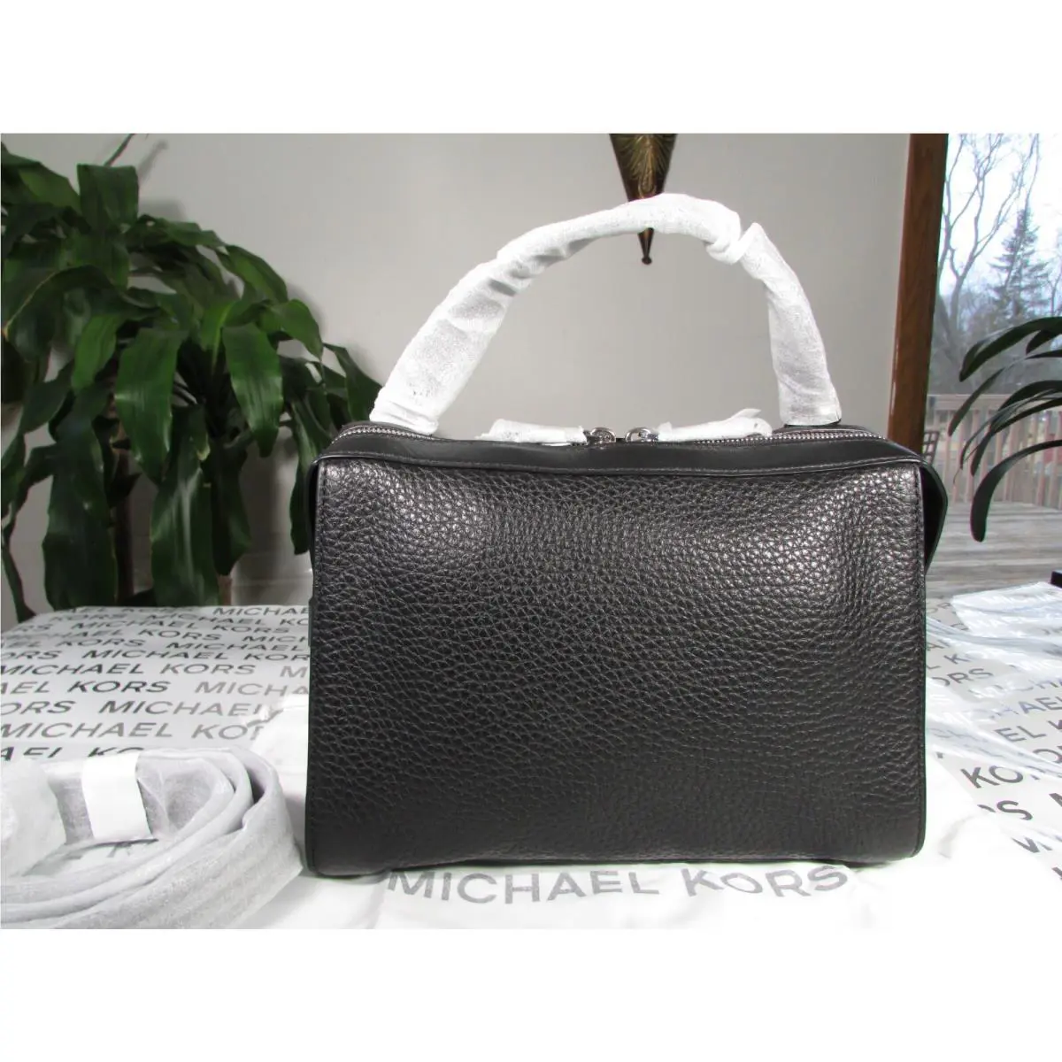 Michael Kors Leather Ingrid Medium Shoulder Bag Black