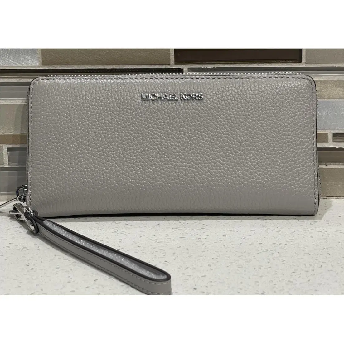 Jet Set Large Travel Continental Zip Wallet MK Pearl Grey Leather by Michael Kors