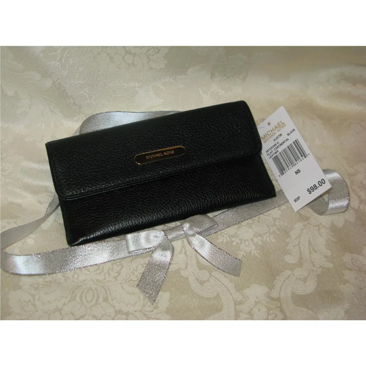 Michael Kors Women`s Black Wallet. New. Authentic