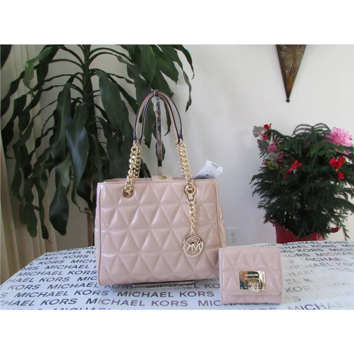 Michael Kors Leather Susannah Medium NS Tote Crossbody Wallet Oyster