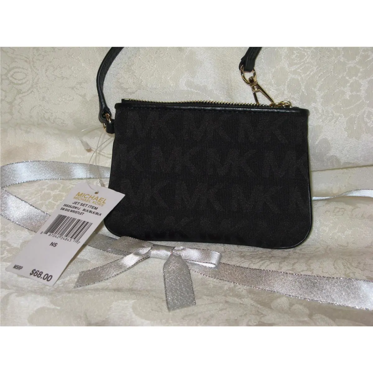 Michael Kors. Jet Set SM Sig Wristlet. Black New