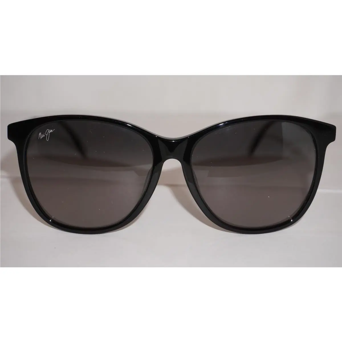 Maui Jim Sunglasses Isola Black Grey Polarized MJ821-02L 58 17 145