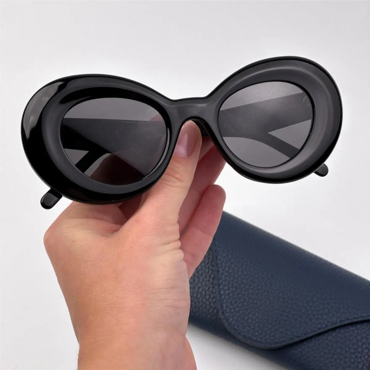 Loewe Women Sunglasses Black Grey Cat Eye LW40112I Wing 01A