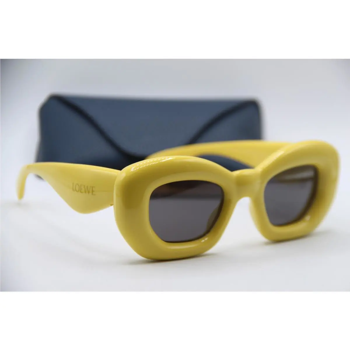 Loewe LW 40117I 39A Yellow Gold Frames Sunglasses 47-24