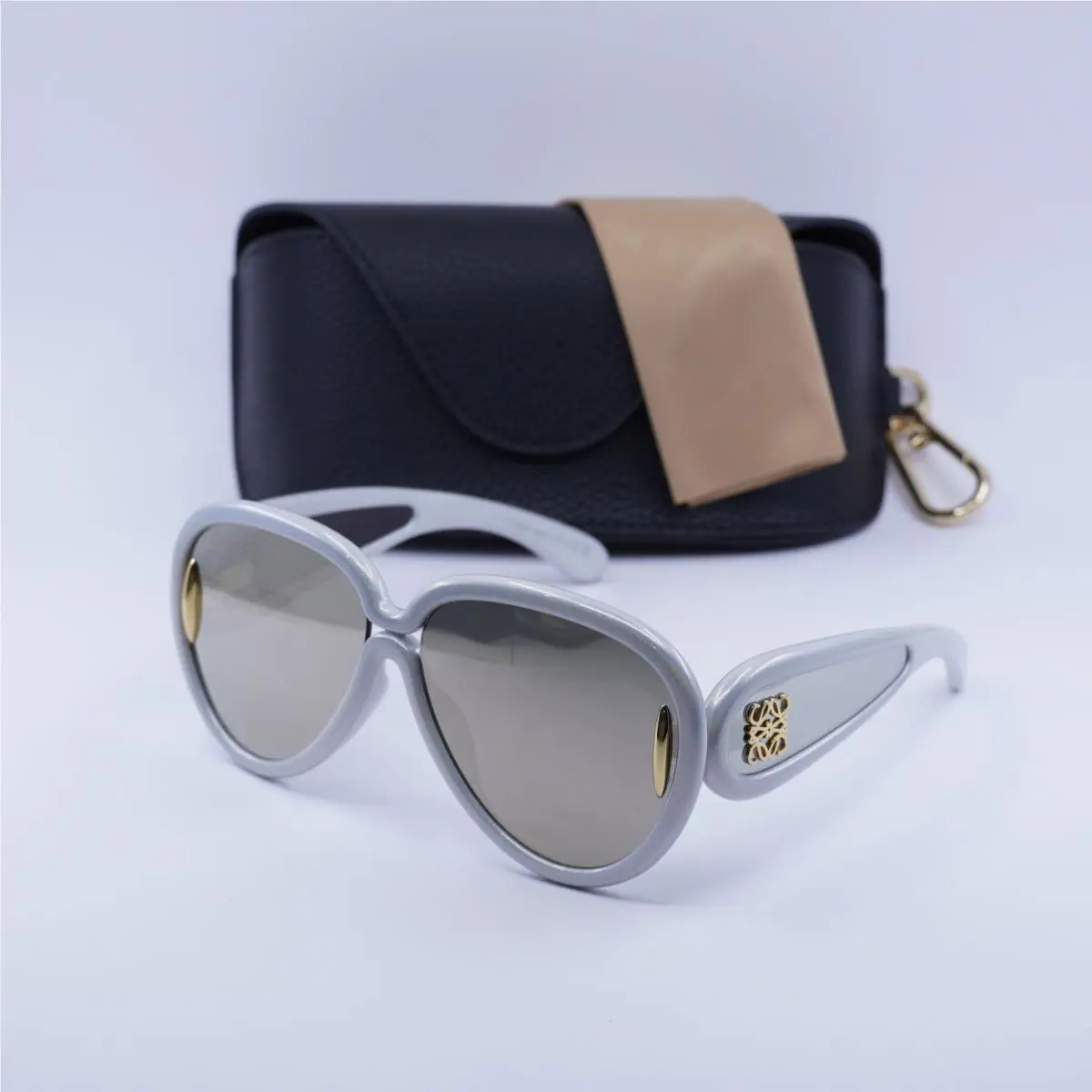 Loewe LW40132I 24C White Sparkle/smoke Mirror 65-14-45 Sunglasses