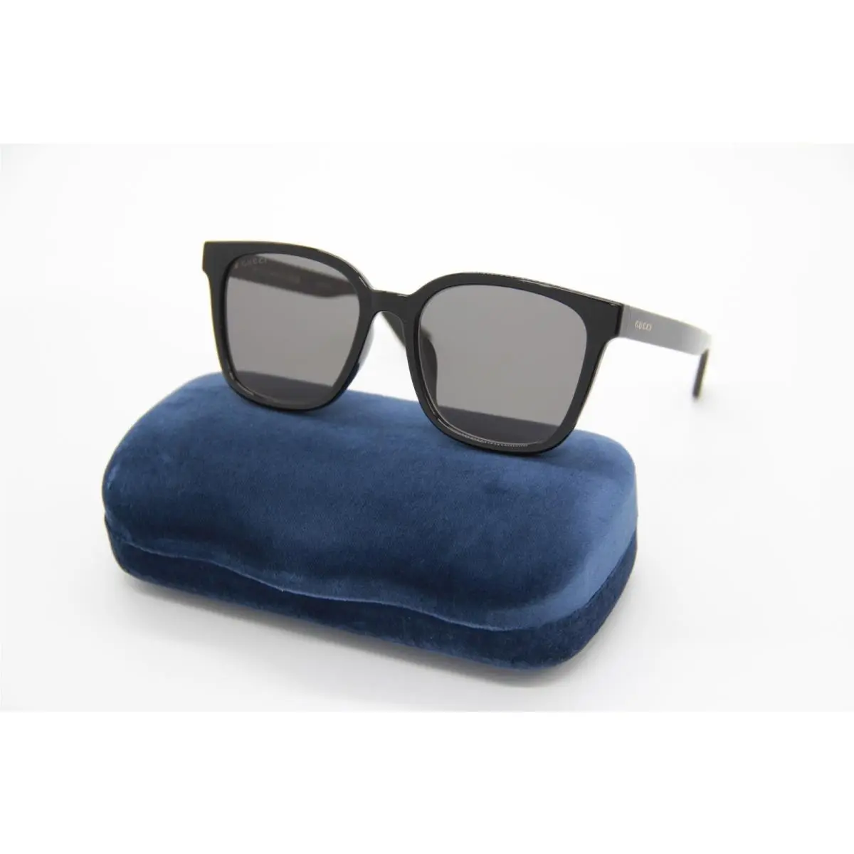 Gucci Sunglasses GG1346SK 001 Unisex Black Eyewear Gucci Classic Style