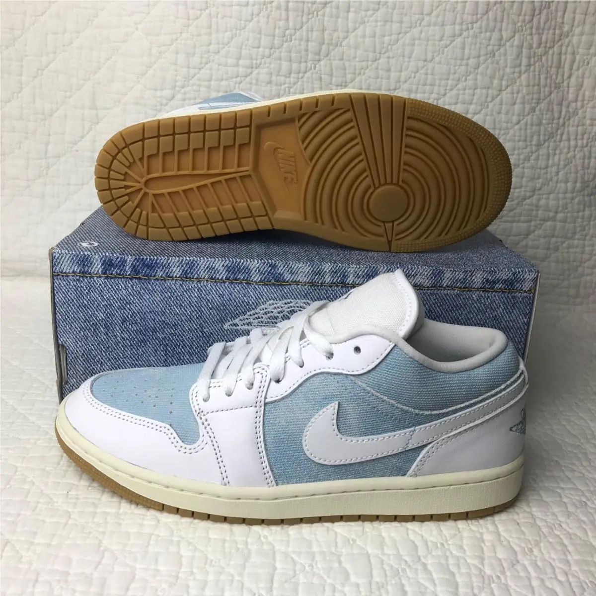 Nike shoes - Air Jordan 1 Low SE - HQ2004-400 - worn blue/ white 4