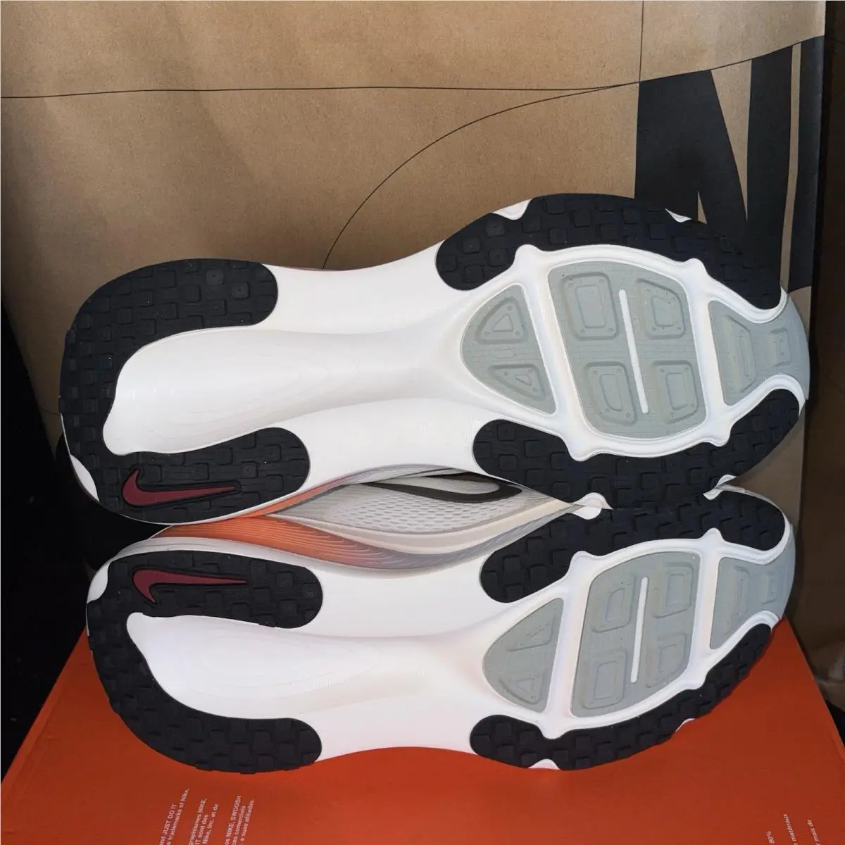 Nike shoes - Nike Vomero 18 - Vomero - IH3576-999 - Ivory 4