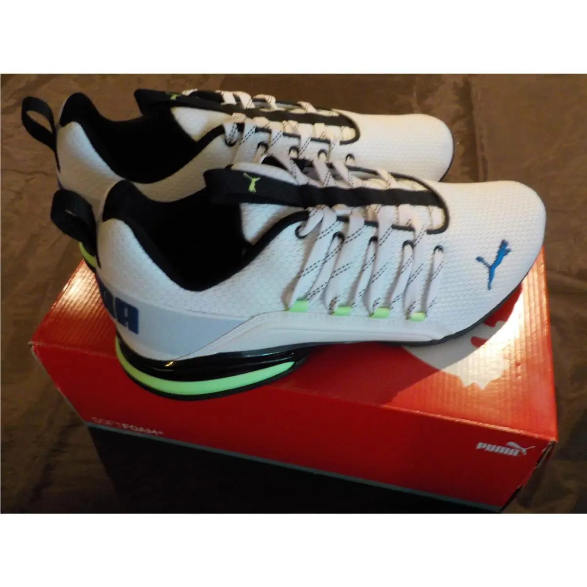Puma shoes - PUMA Axelion - Axelion - 37791105 - White /Green trimming (UPC: 195552965850) 0
