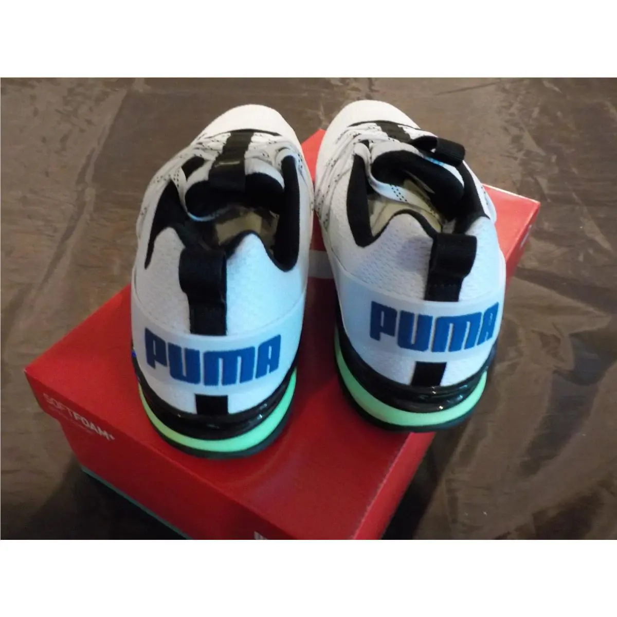 Puma shoes - PUMA Axelion - Axelion - 37791105 - White /Green trimming (UPC: 195552965850) 1