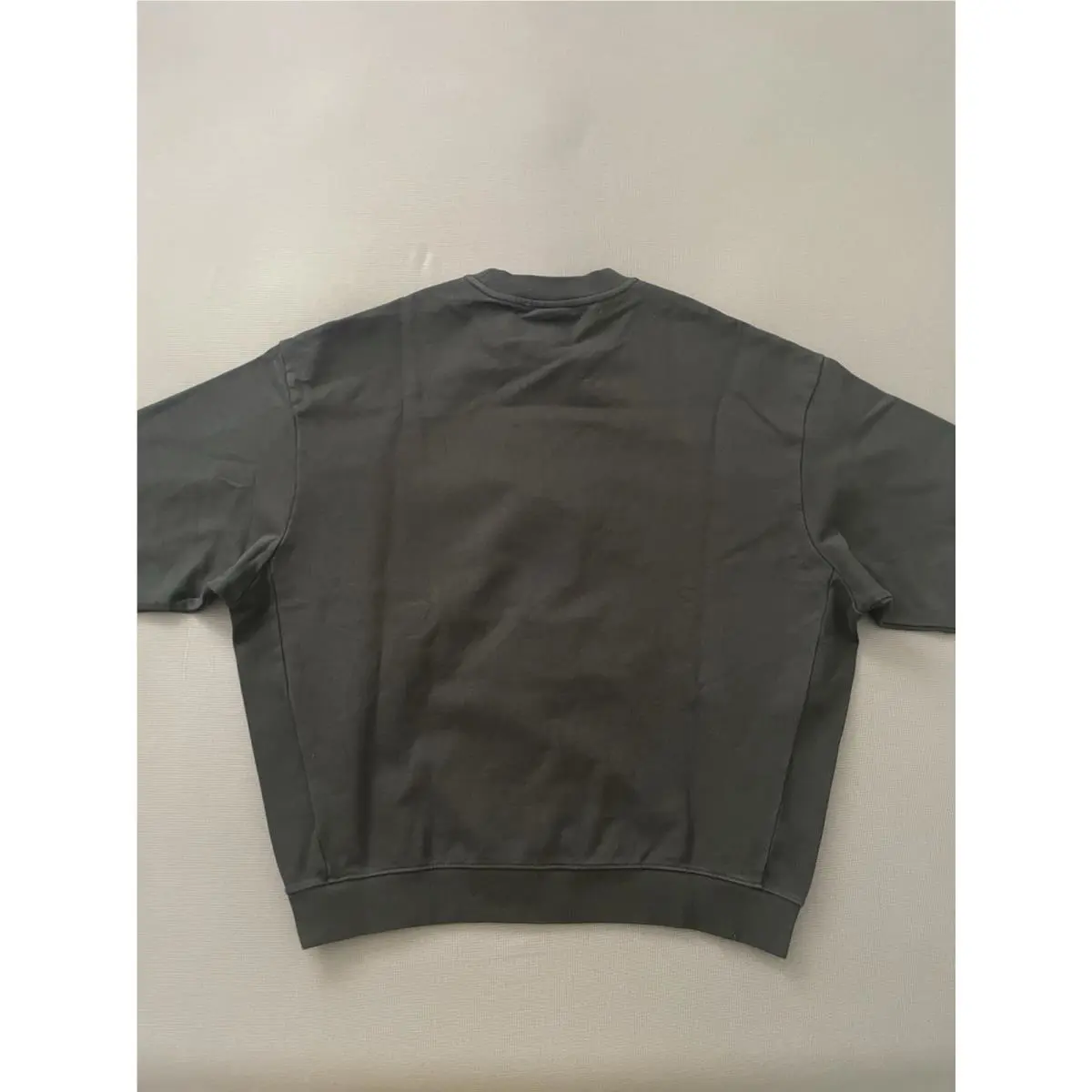Nike clothing - HQ0305-010 - HQ0305-010 - Bred (UPC: 0197859992058) 0
