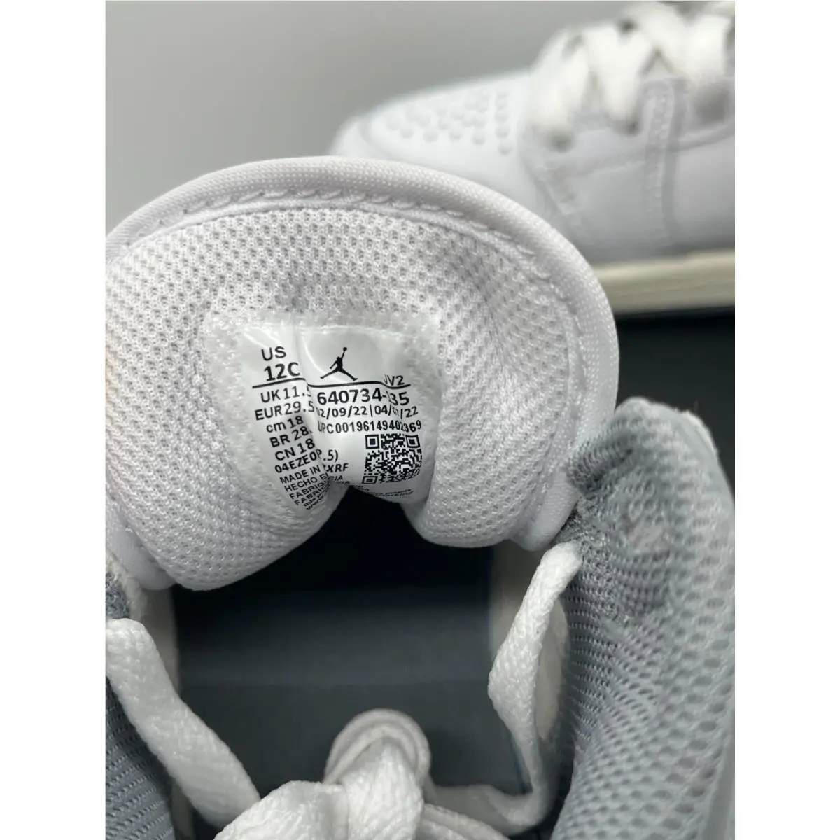 Nike shoes - Air Jordan 1 Mid - Air Mid - White 3