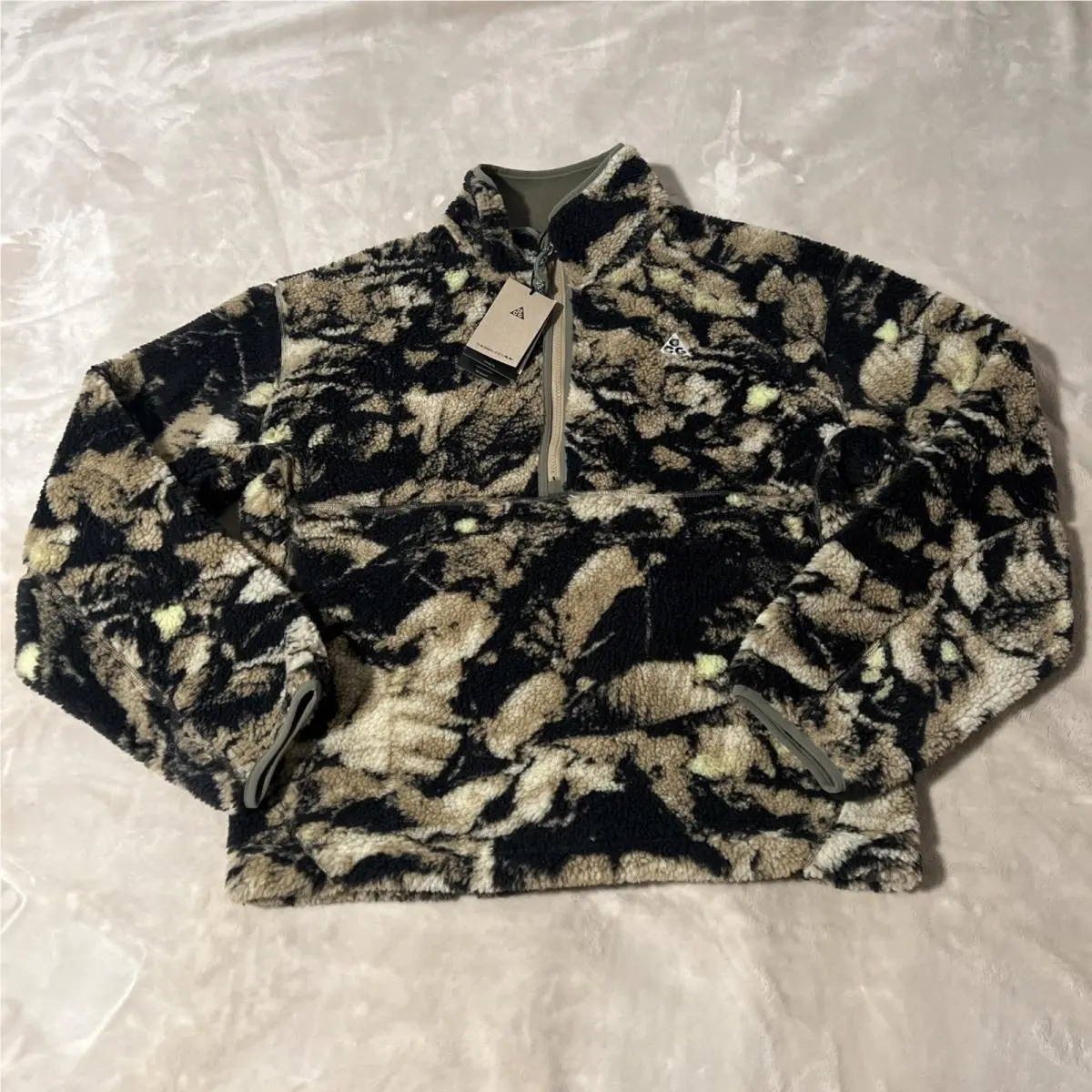 Nike clothing - Nike ACG - ACG - HJ2683-297 - Camo 0