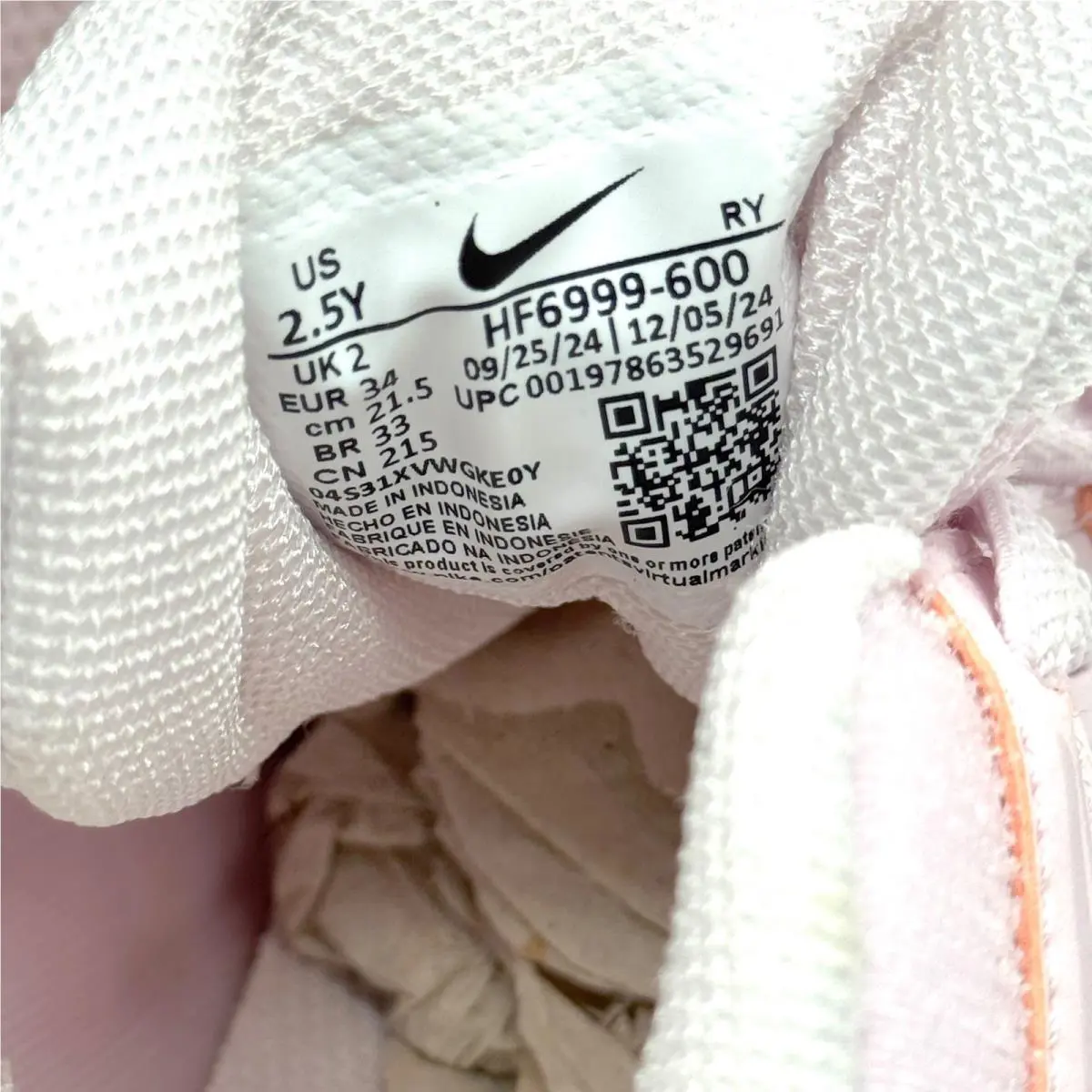 Nike shoes - Nike Vomero 5 - Vomero - HF6999 600 - Pink (UPC: 197863529691) 3