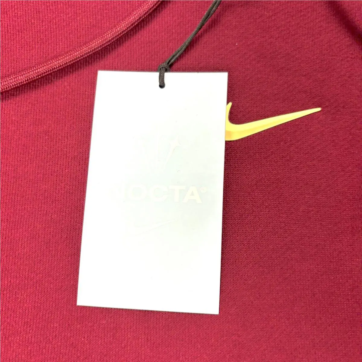 Nike clothing - Red (UPC: 197863723877) 1