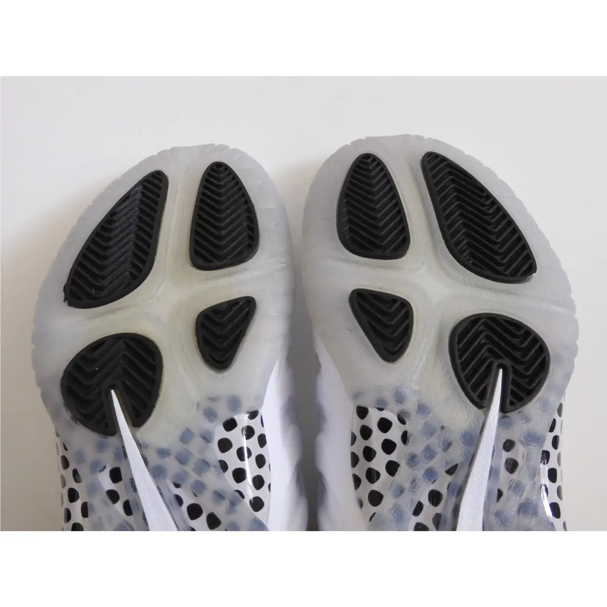 Nike shoes - Nike Air Foamposite One - Air Foamposite One - White (UPC: 888409574557) 5