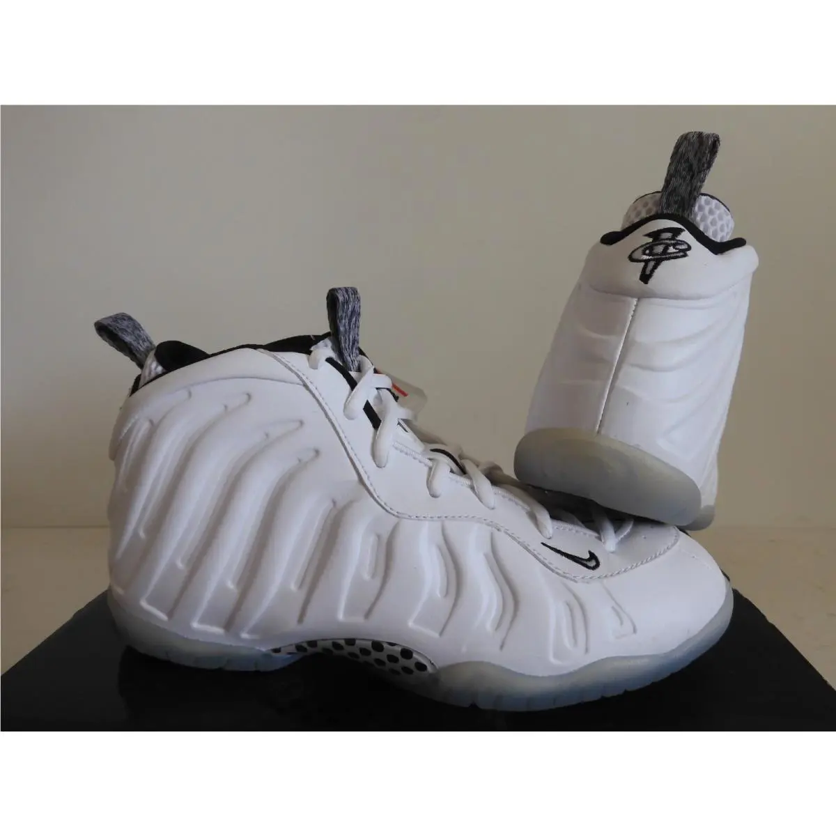 Nike shoes - Nike Air Foamposite One - Air Foamposite One - White (UPC: 888409574557) 0